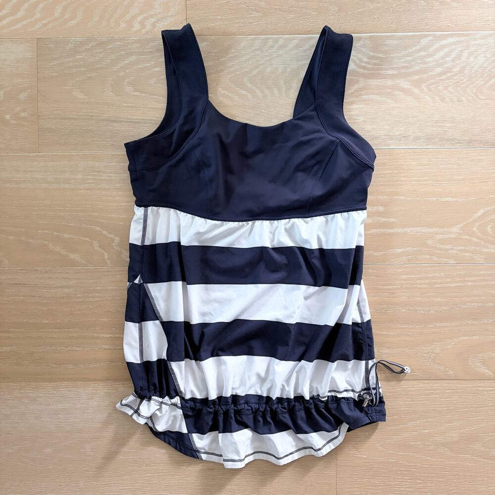 Lululemon Run Chase Me Tank Top White Navy Stripe sz 8